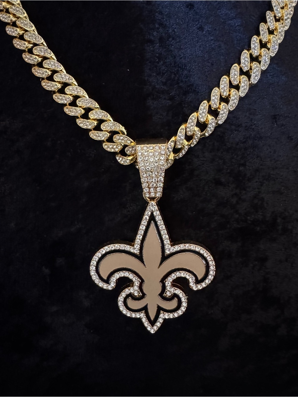 NFL New Orlean Saints Pendant with 20” Crystal Chain Unisex Football Necklace